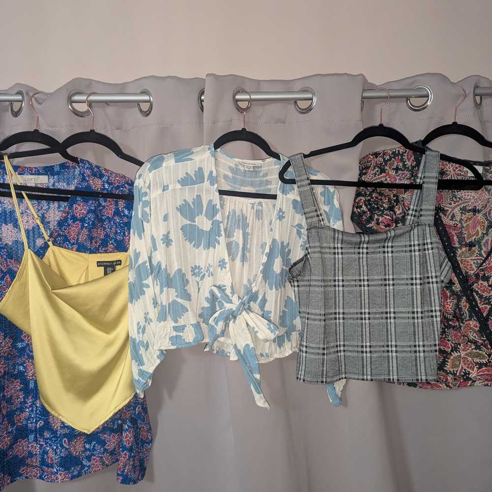 Floral Blue and White Tie-Front Top
